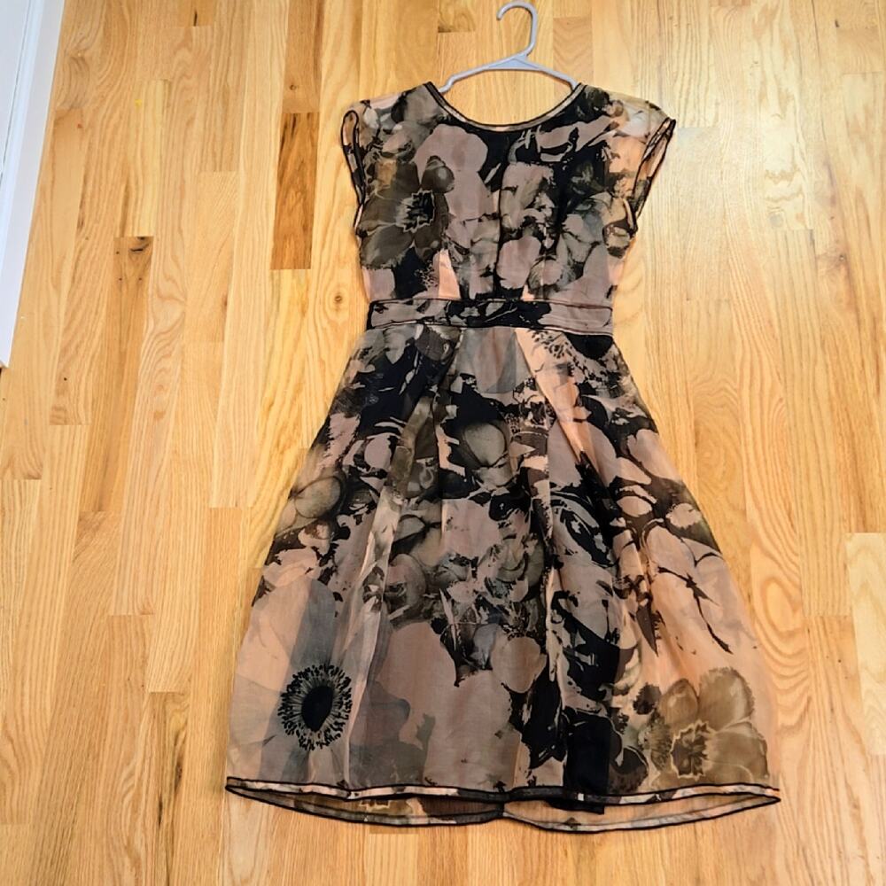 Dolce & Gabbana women's silk dress (has damage) size 40/ US 4